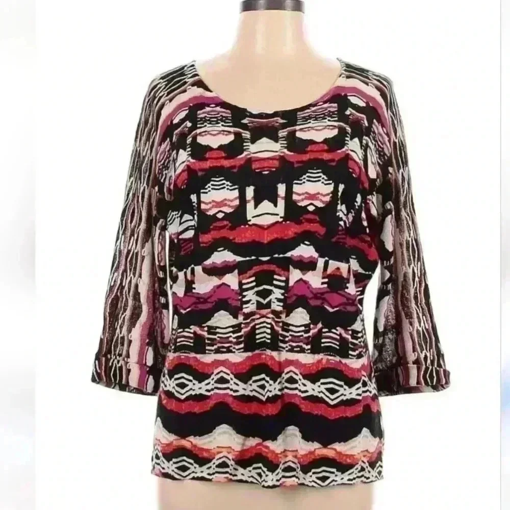 END YEAR CLEAR OUT Zozo size large women's vibrant top - Picture 9 of 9